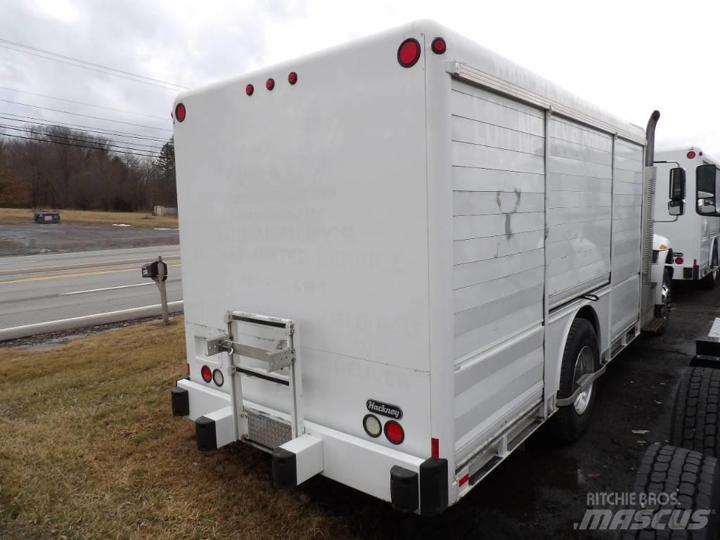 Freightliner M2 Товарни камиони за напитки