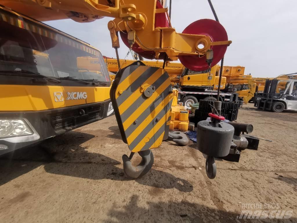 XCMG XCA160 Всъдеходни кранове