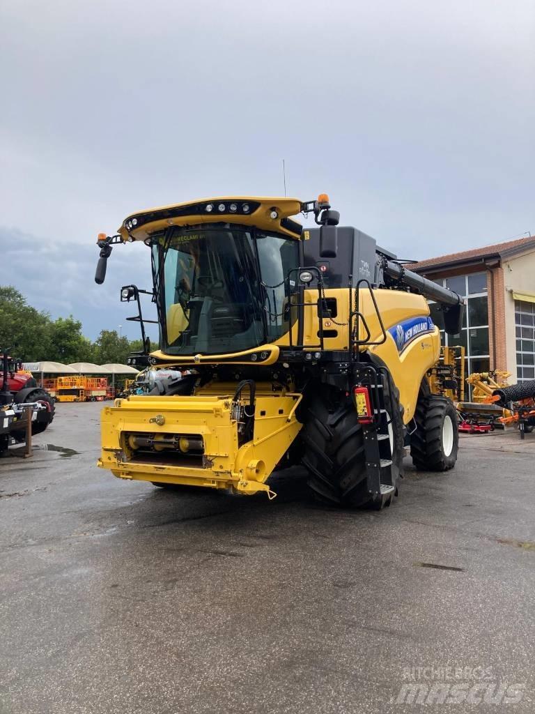 New Holland CR 8.90 Комбайни
