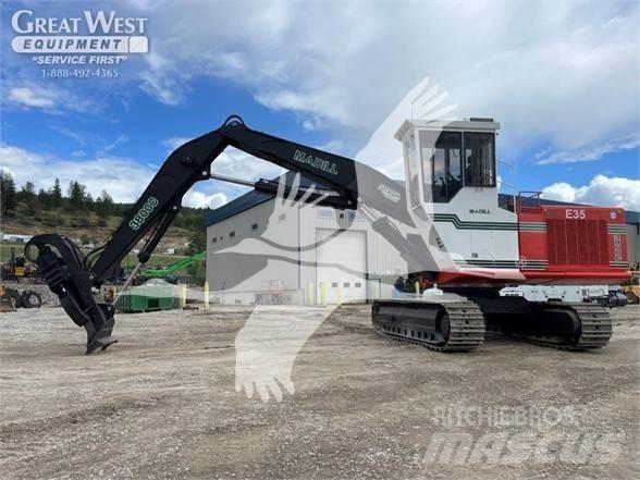Madill 3800C Товарачи с наклонена стрела
