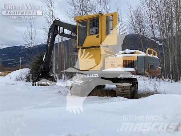 Volvo EC240BFX Товарачи с наклонена стрела
