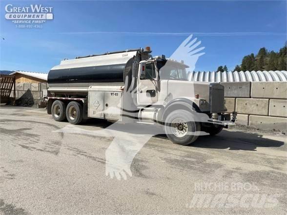 White/GMC WG Цистерна