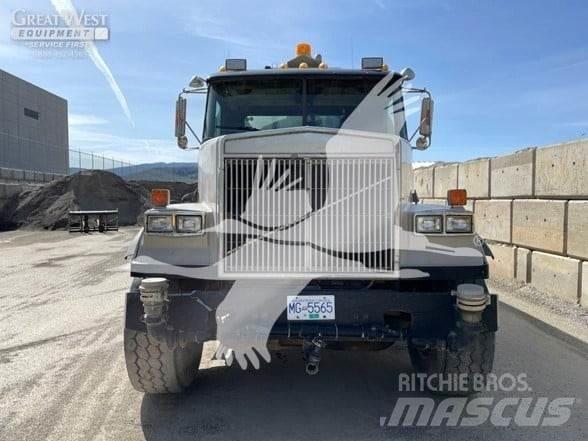 White/GMC WG Цистерна