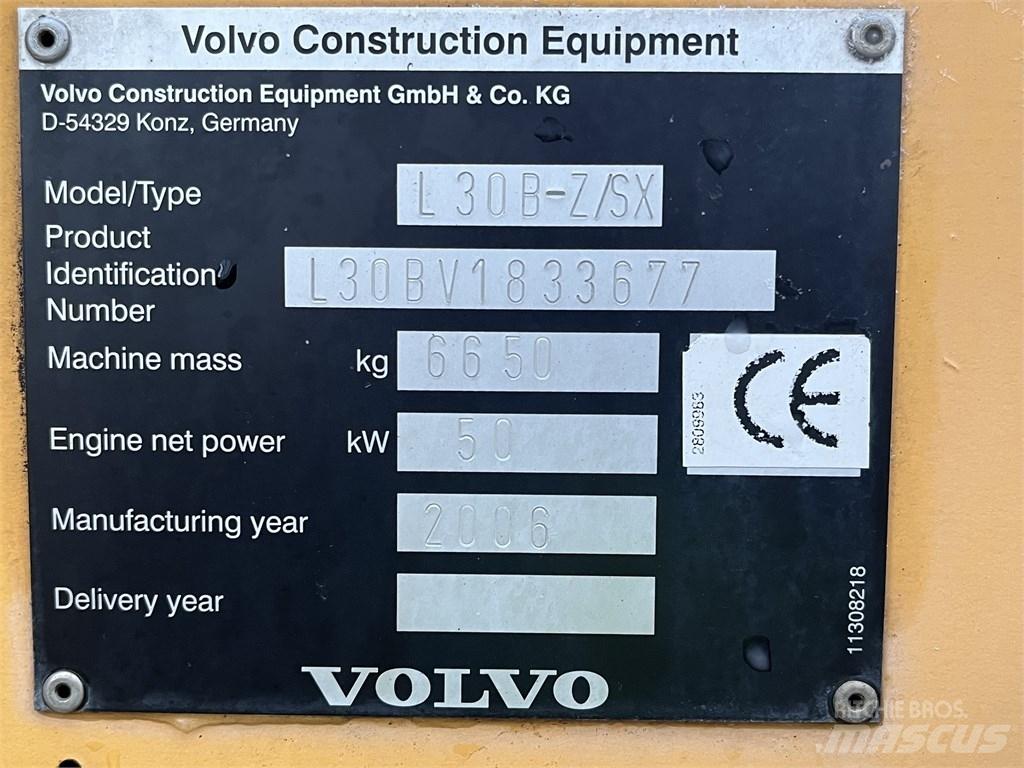 Volvo L 30 B Колесни товарачи