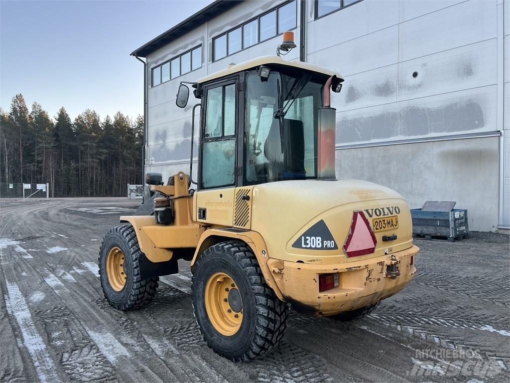 Volvo L 30 B Колесни товарачи