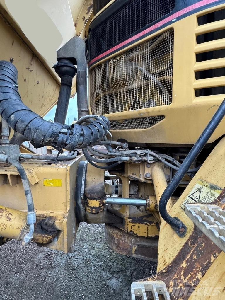 CAT 730 Дъмпери/моторни превозни средства
