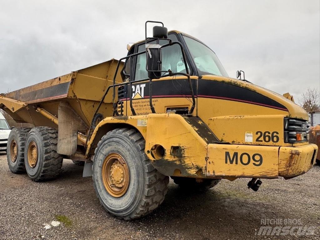 CAT 730 Дъмпери/моторни превозни средства