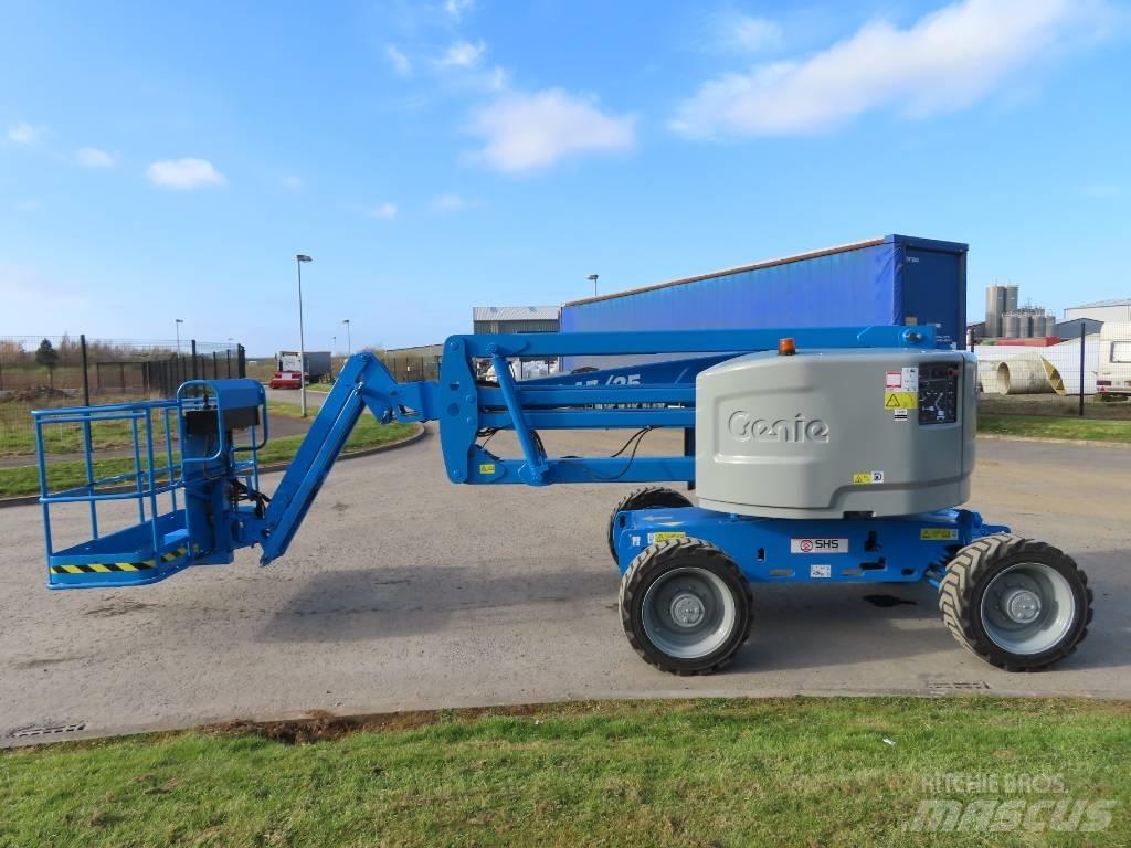 Genie Z 45/25 Съчленени стрелови подемници