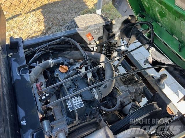John Deere Gator Комунални съоражения