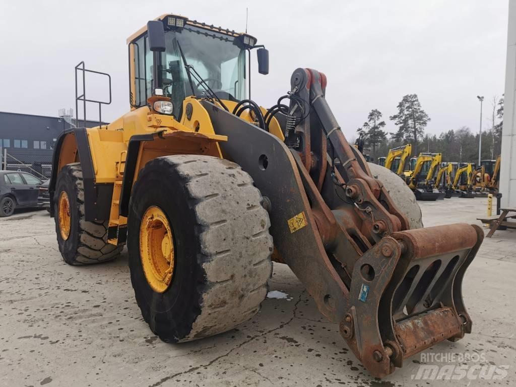 Volvo L220F Колесни товарачи