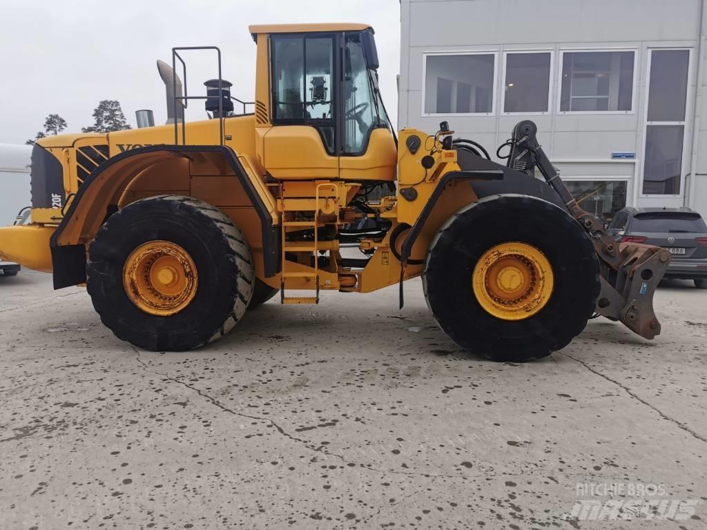 Volvo L220F Колесни товарачи