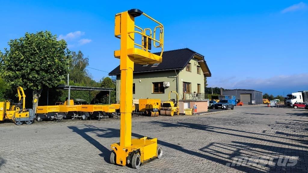 JLG 1230 ES Вертикални мачтови повдигачи
