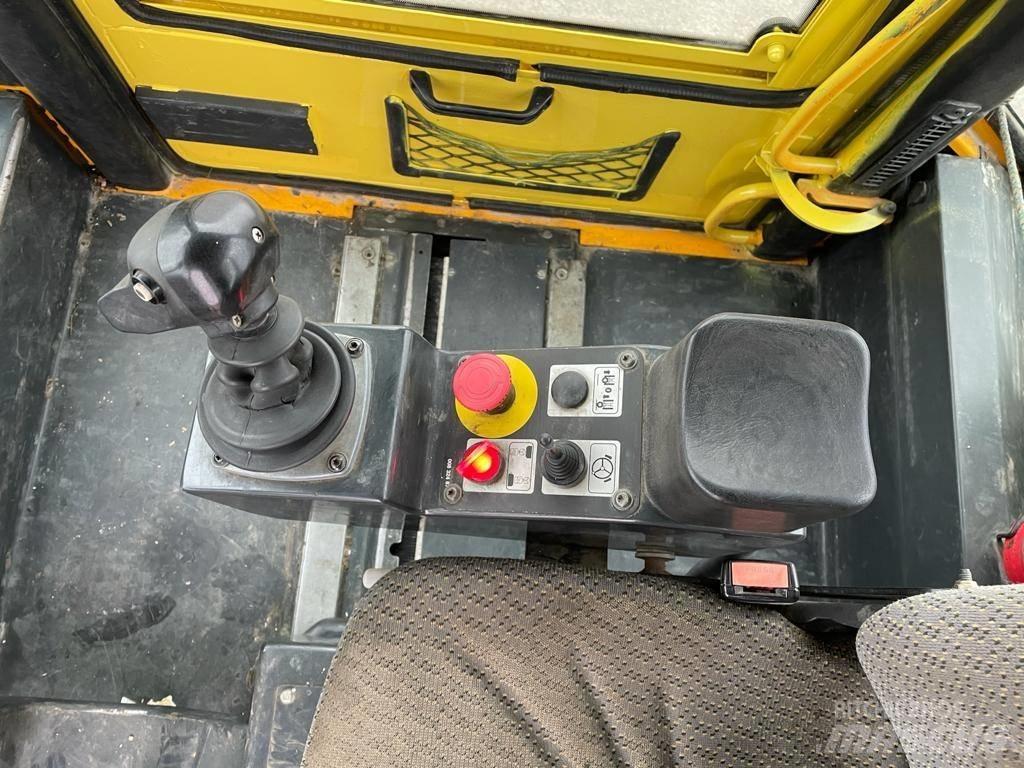 Bomag BW 170 AD Двойни барабанни ролки
