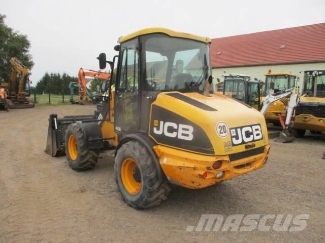 JCB 406 B Колесни товарачи