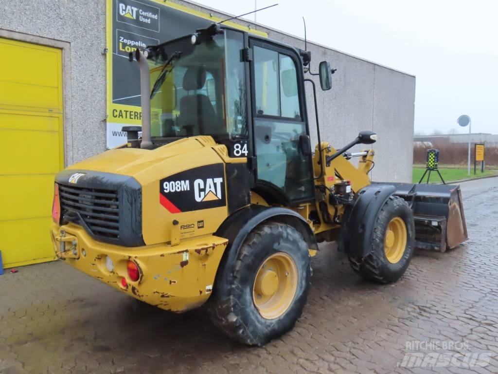 CAT 908M Колесни товарачи
