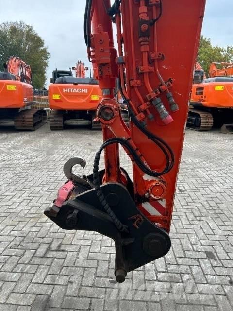 Hitachi ZX 170 W-3 Колесни екскаватори