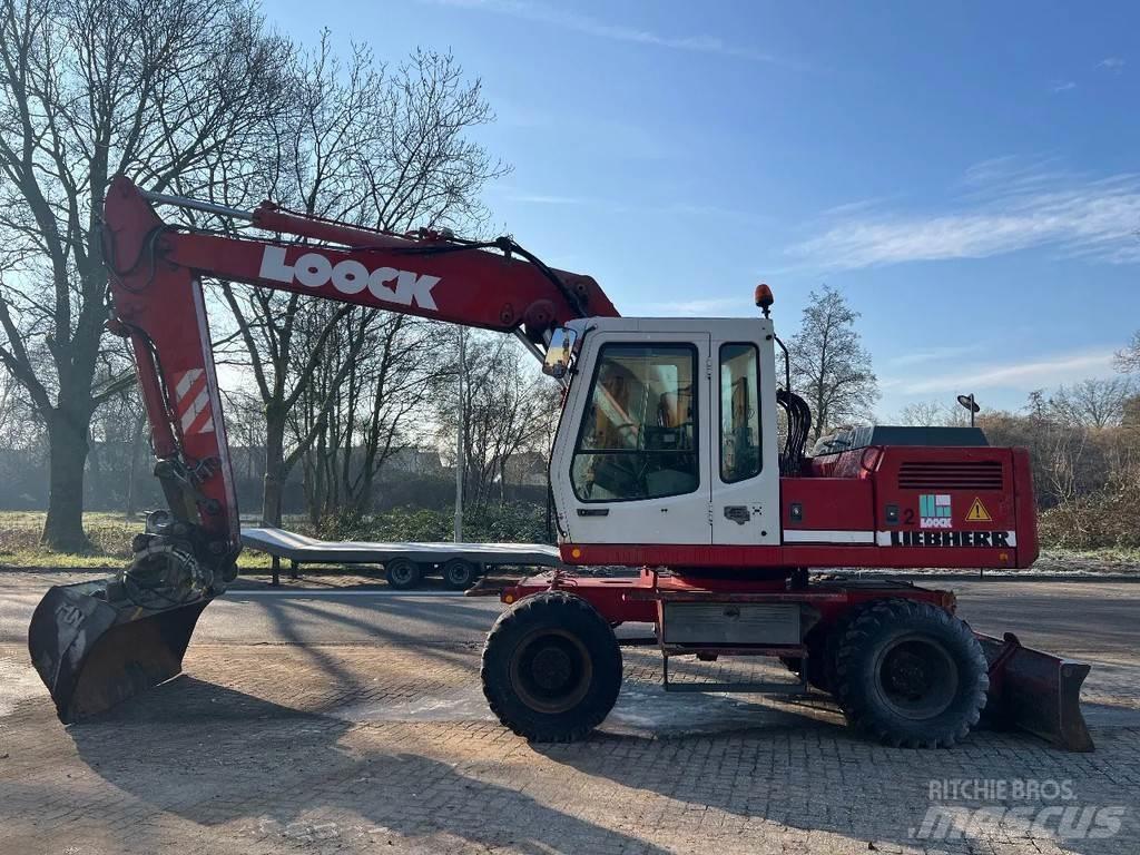 Liebherr 902 Колесни екскаватори