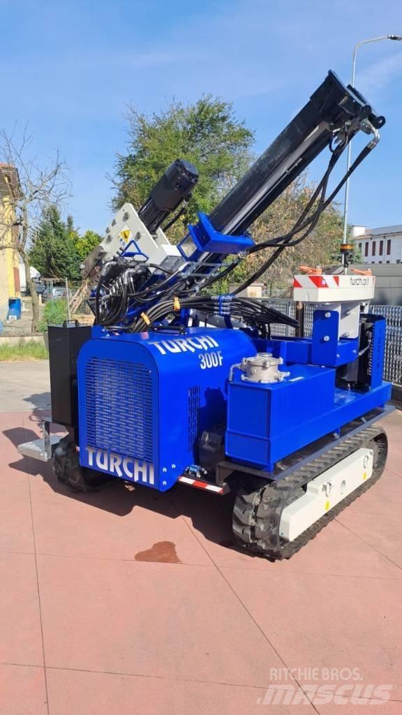  Turchi 300 F Пилоти
