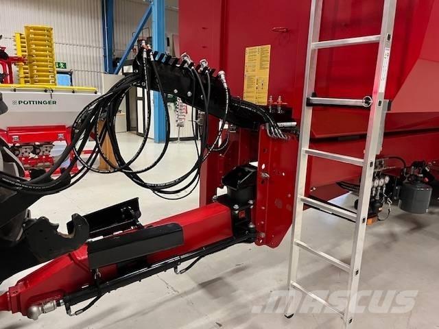 Krampe BB900 Ремаркета за зърно / силаж
