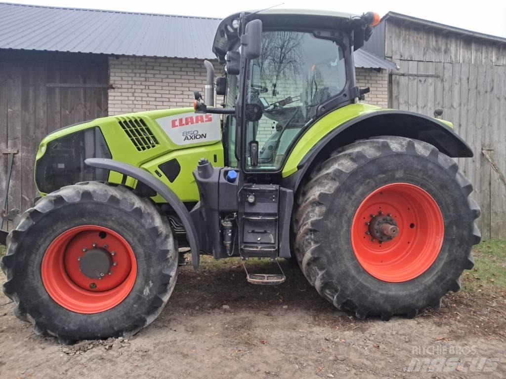 CLAAS Axion 850 Трактори