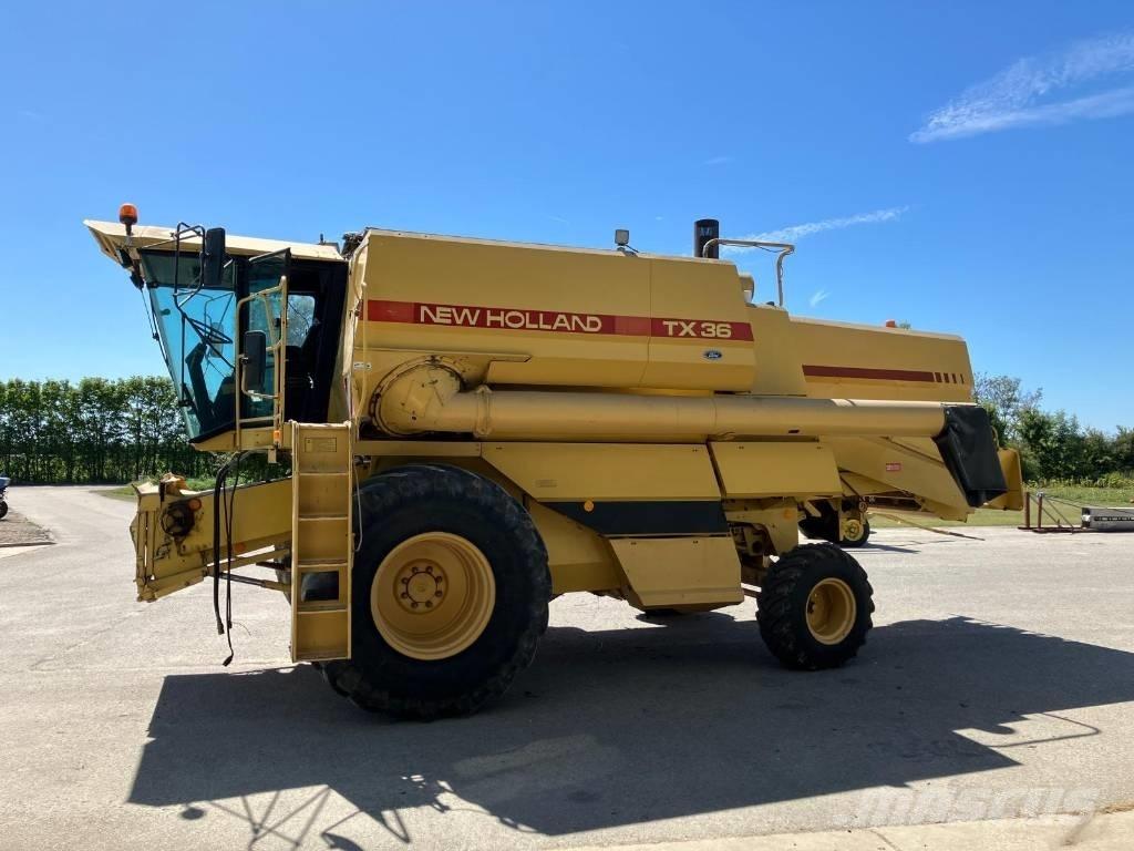 New Holland TX 36 Комбайни