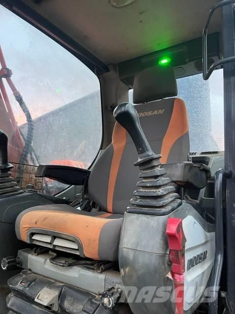 Doosan DX 140 LC-3 Верижен екскаватор