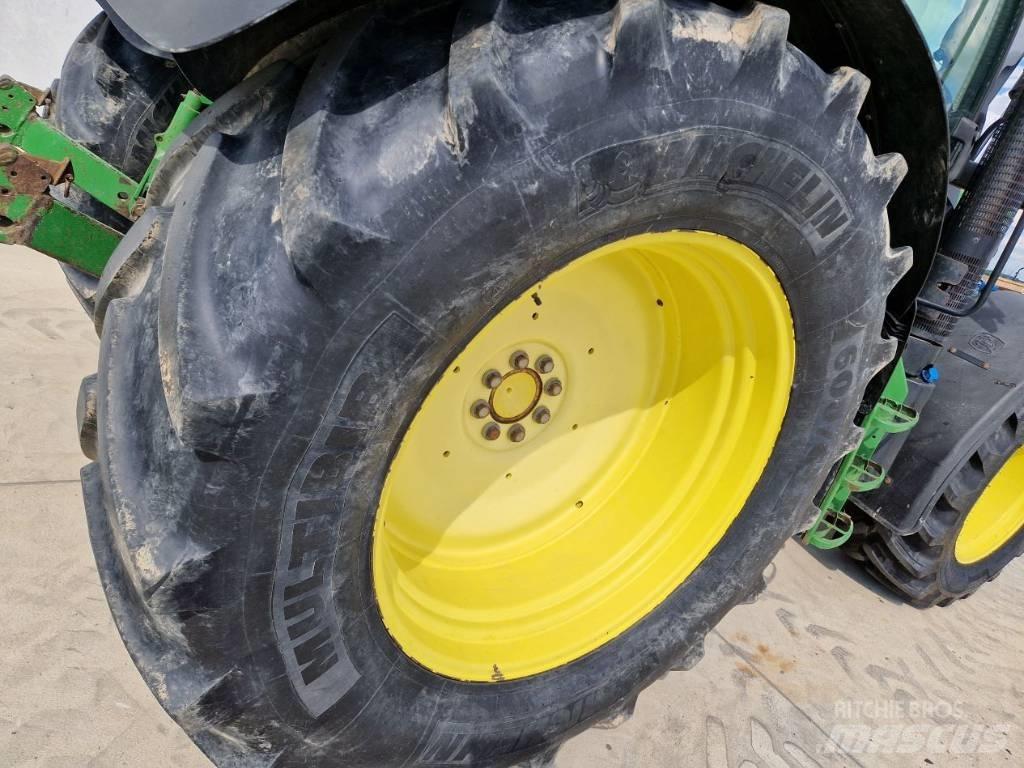 John Deere 6115 R Трактори