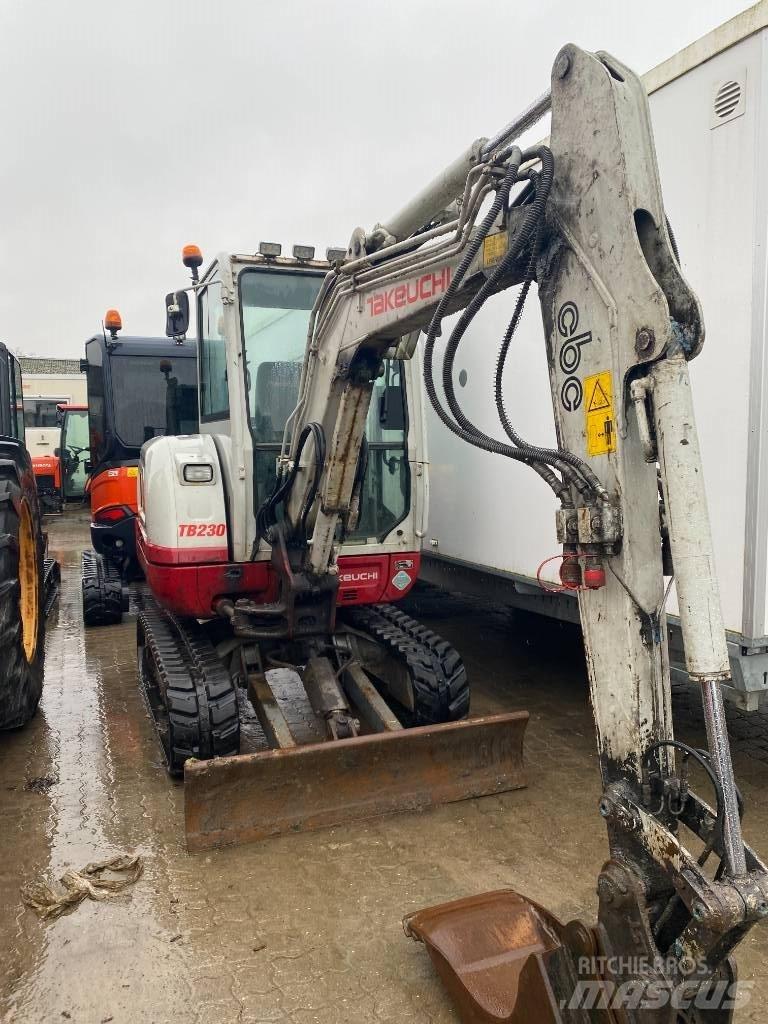 Takeuchi TB 230 Мини екскаватори < 7 т
