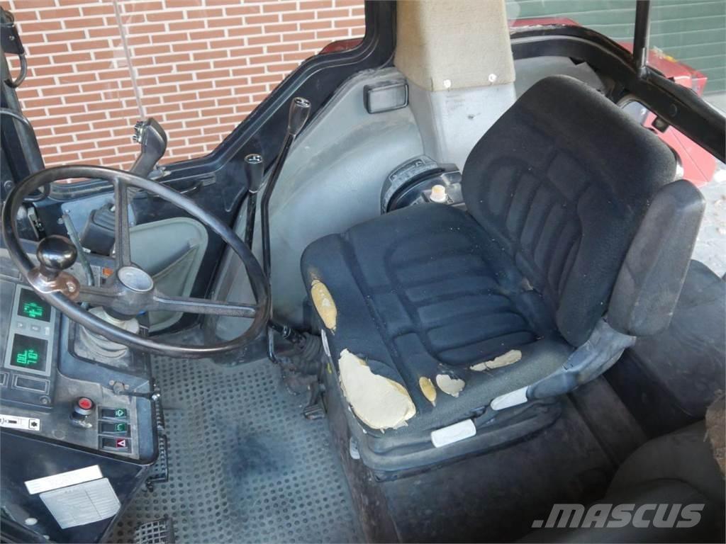 Case IH 844 XL+ Трактори
