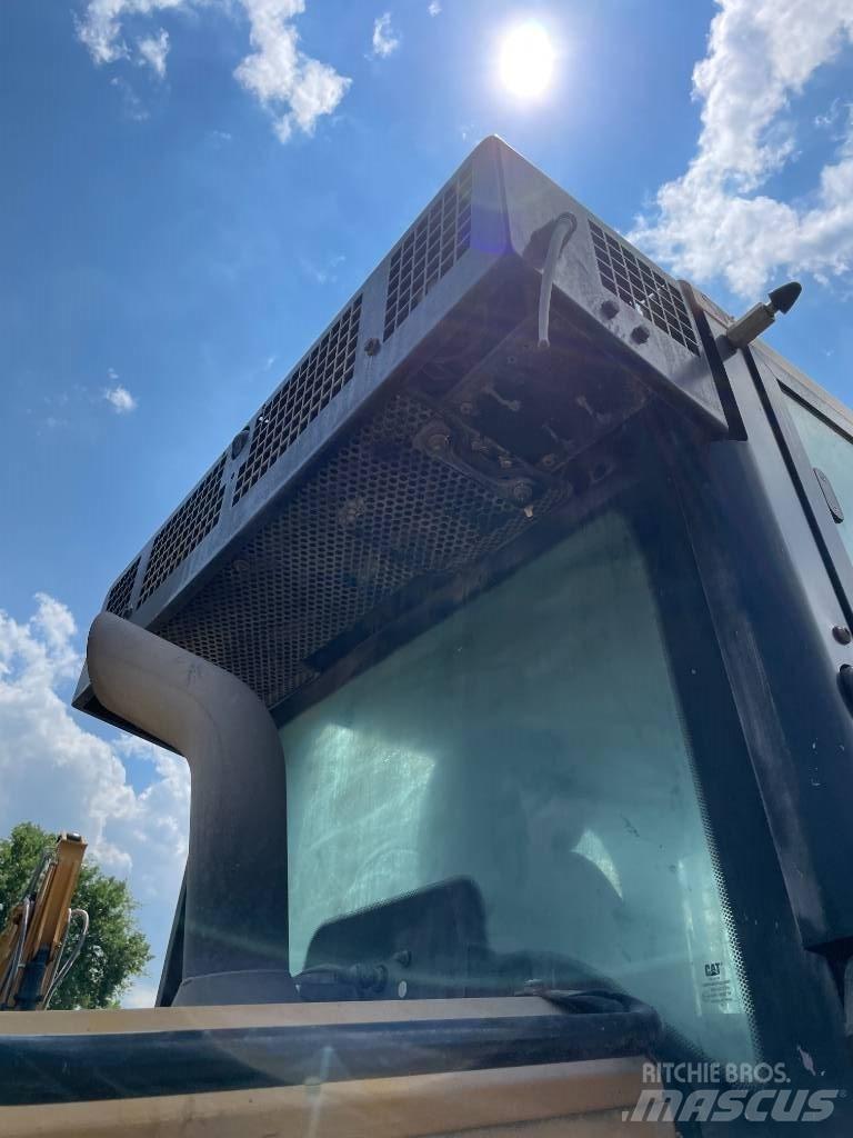 CAT 953 K Верижен товарач