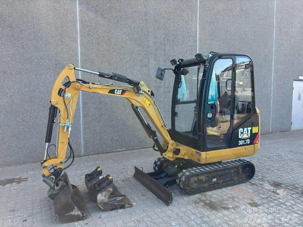 CAT 301.7 D Мини екскаватори < 7 т