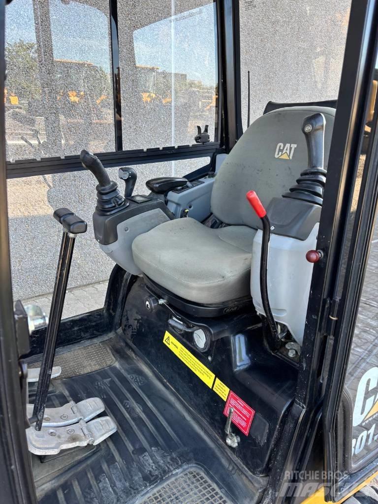 CAT 301.7 D Мини екскаватори < 7 т