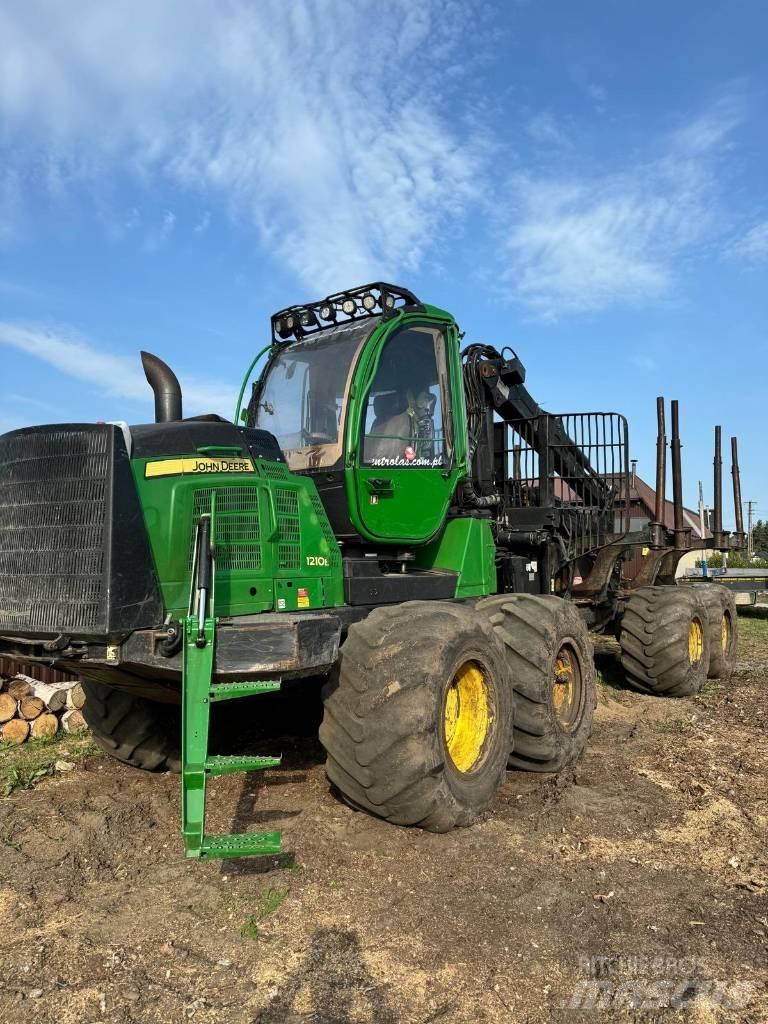 John Deere 1210E Форуардери