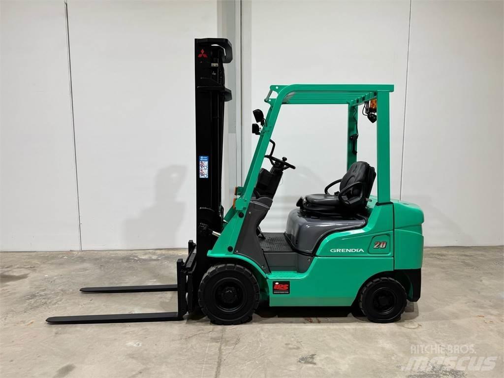 Mitsubishi FD20NT Дизелови камиони