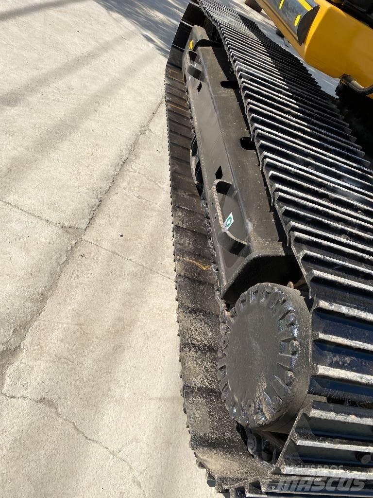 CAT 320 D Верижен екскаватор