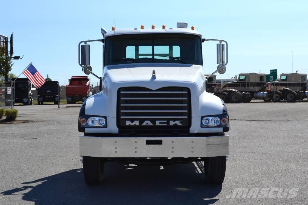 Mack Granite GU 713 Влекачи