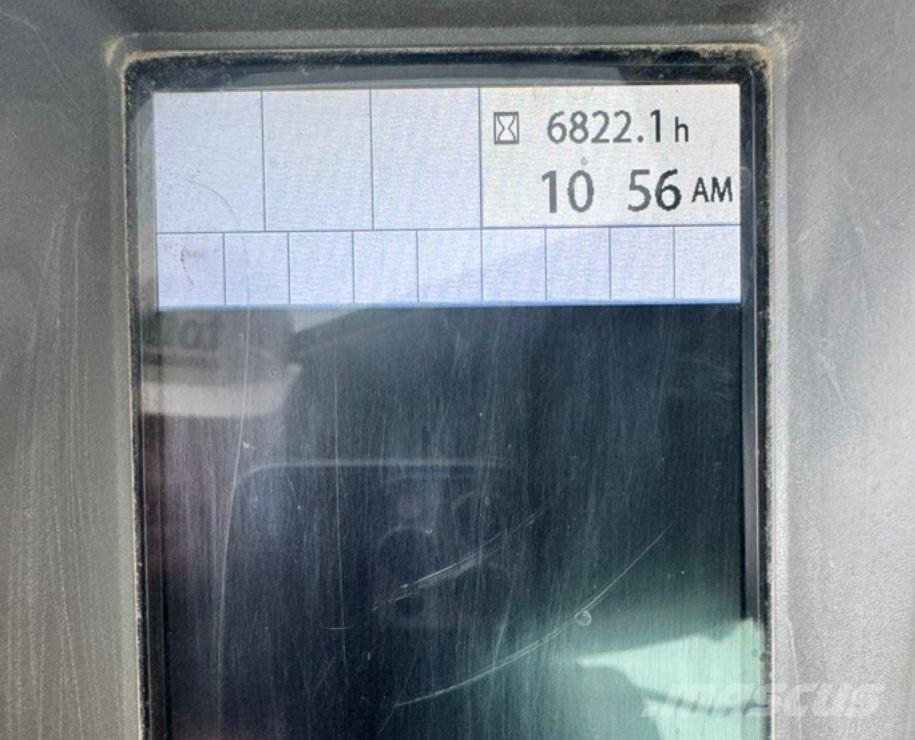 Hitachi ZX 135 US-6 Верижен екскаватор