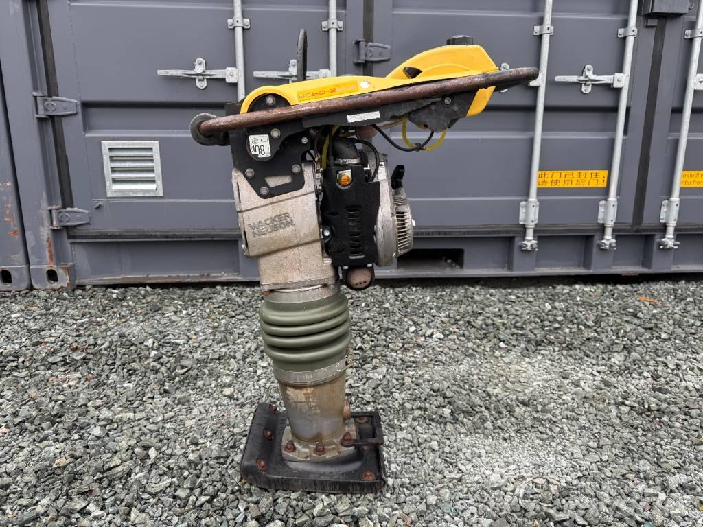 Wacker Neuson BS60-2 Пробки