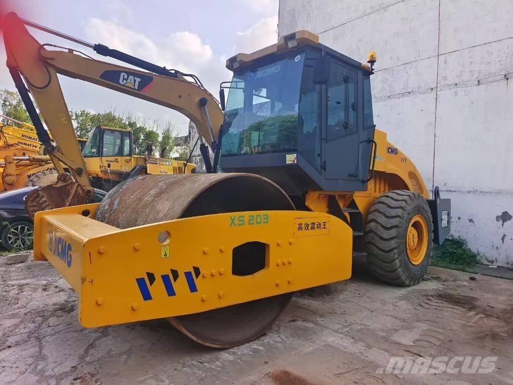 XCMG XS 202 J Еднобарабанни ролки
