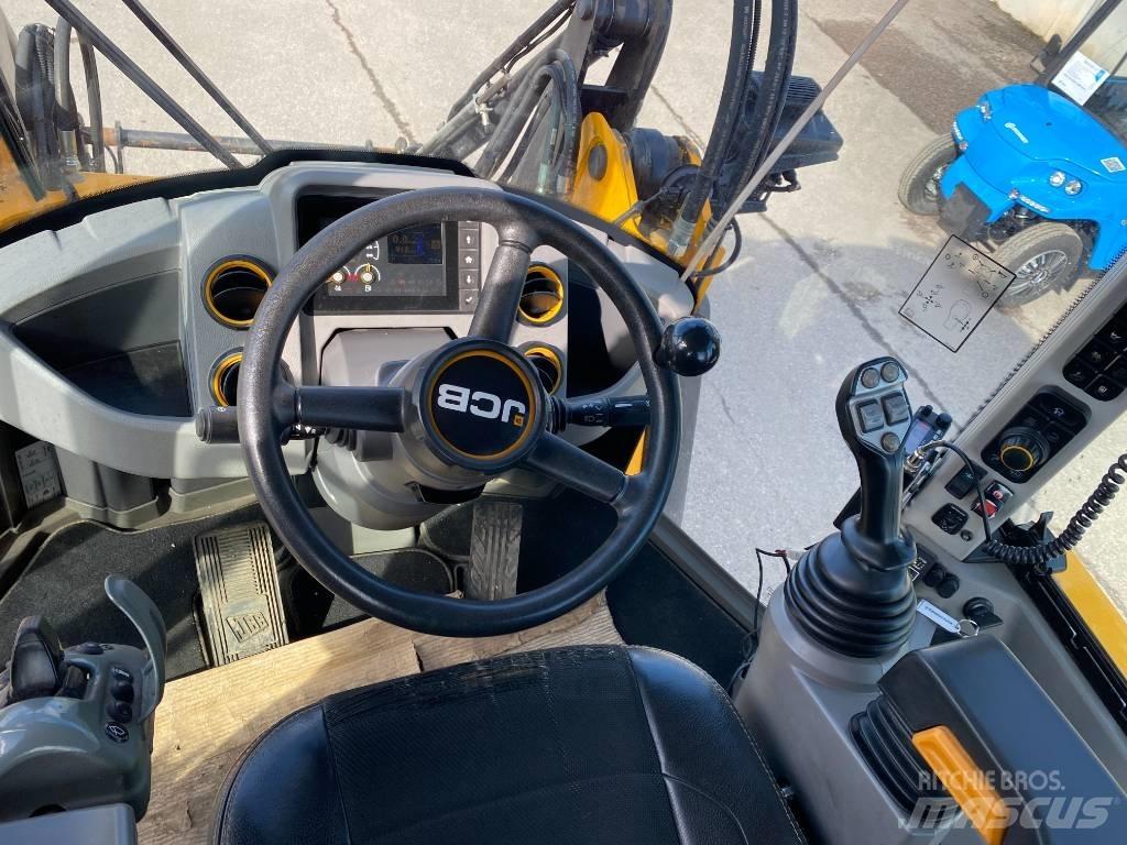 JCB 411 HT T4F Колесни товарачи