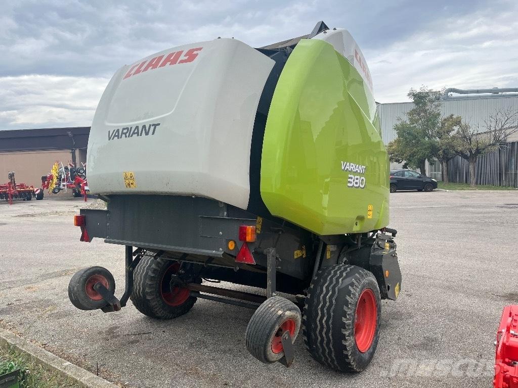 CLAAS Variant 380 Сламопреси за кръгли бали
