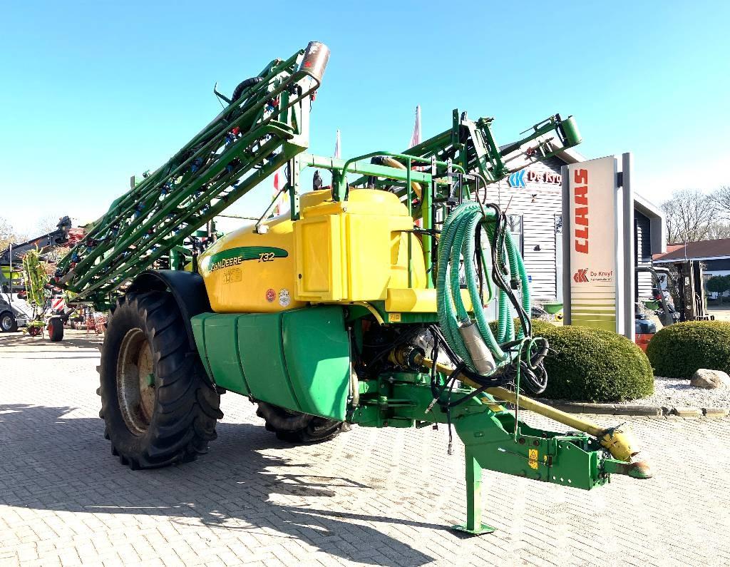 John Deere 732 Прикачни пръскачки
