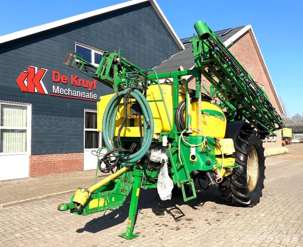 John Deere 732 Прикачни пръскачки
