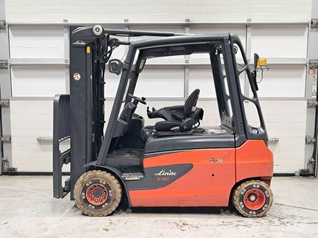 Linde E30L-01 Електрически вилични кари-повдигачи