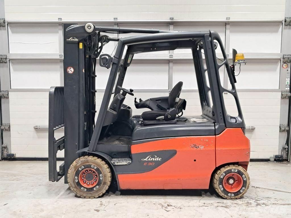 Linde E30L-01 Електрически вилични кари-повдигачи