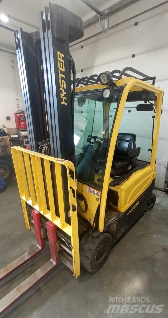 Hyster J 2.0 XN LWB Електрически вилични кари-повдигачи