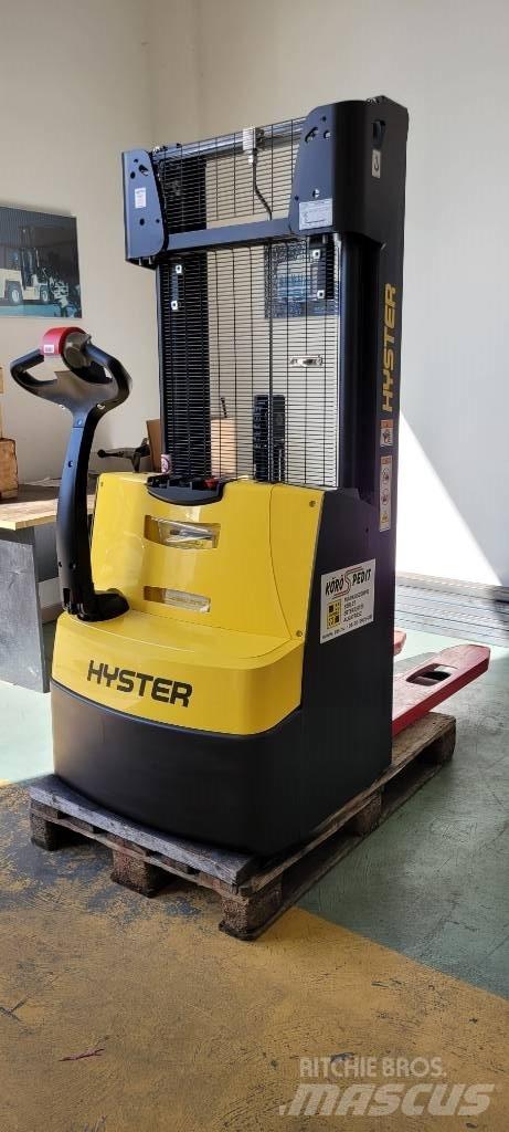 Hyster S 1.0 Колички високоповдигачи с теглич