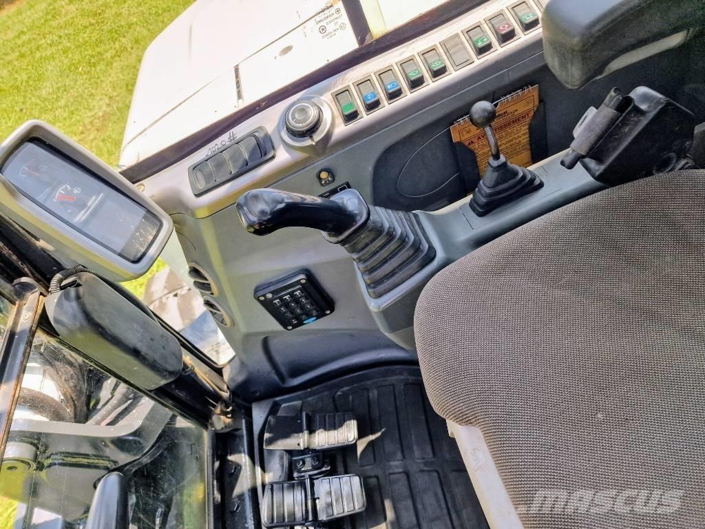 Bobcat E 80 Средни екскаватори 7т - 12т