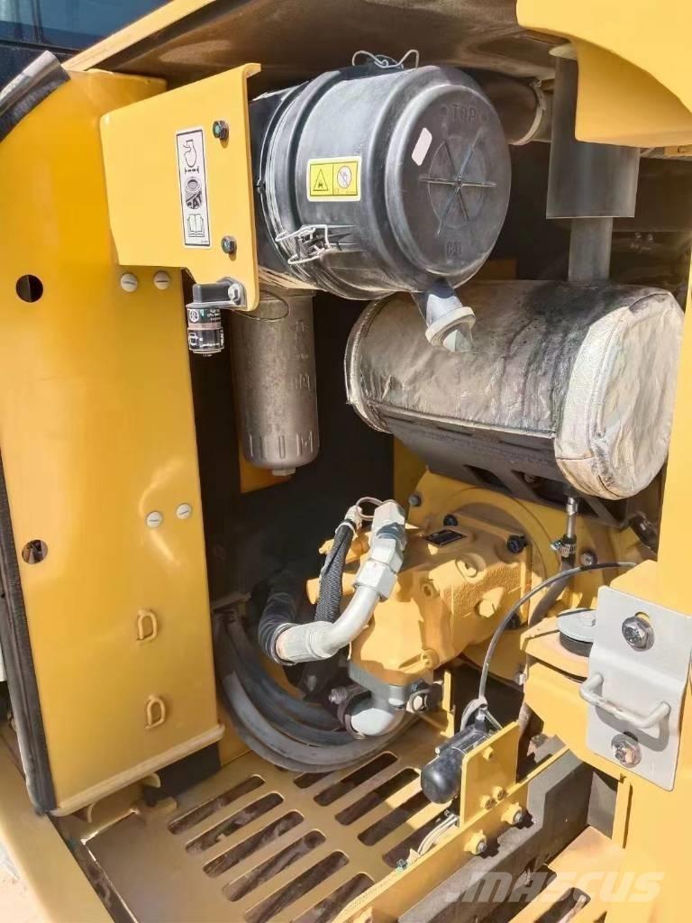 CAT 305.5 E2 Мини екскаватори < 7 т