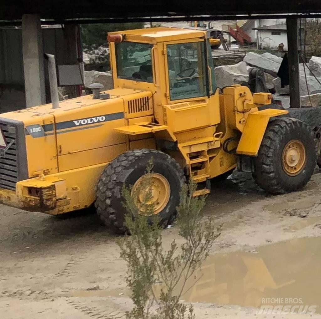 Volvo L 90 C Колесни товарачи
